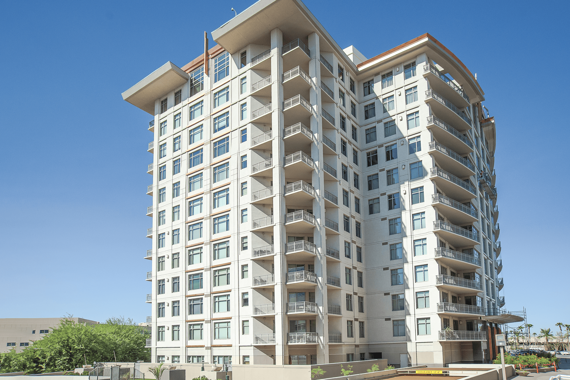 Professional Tips for Painting Your Commercial Building