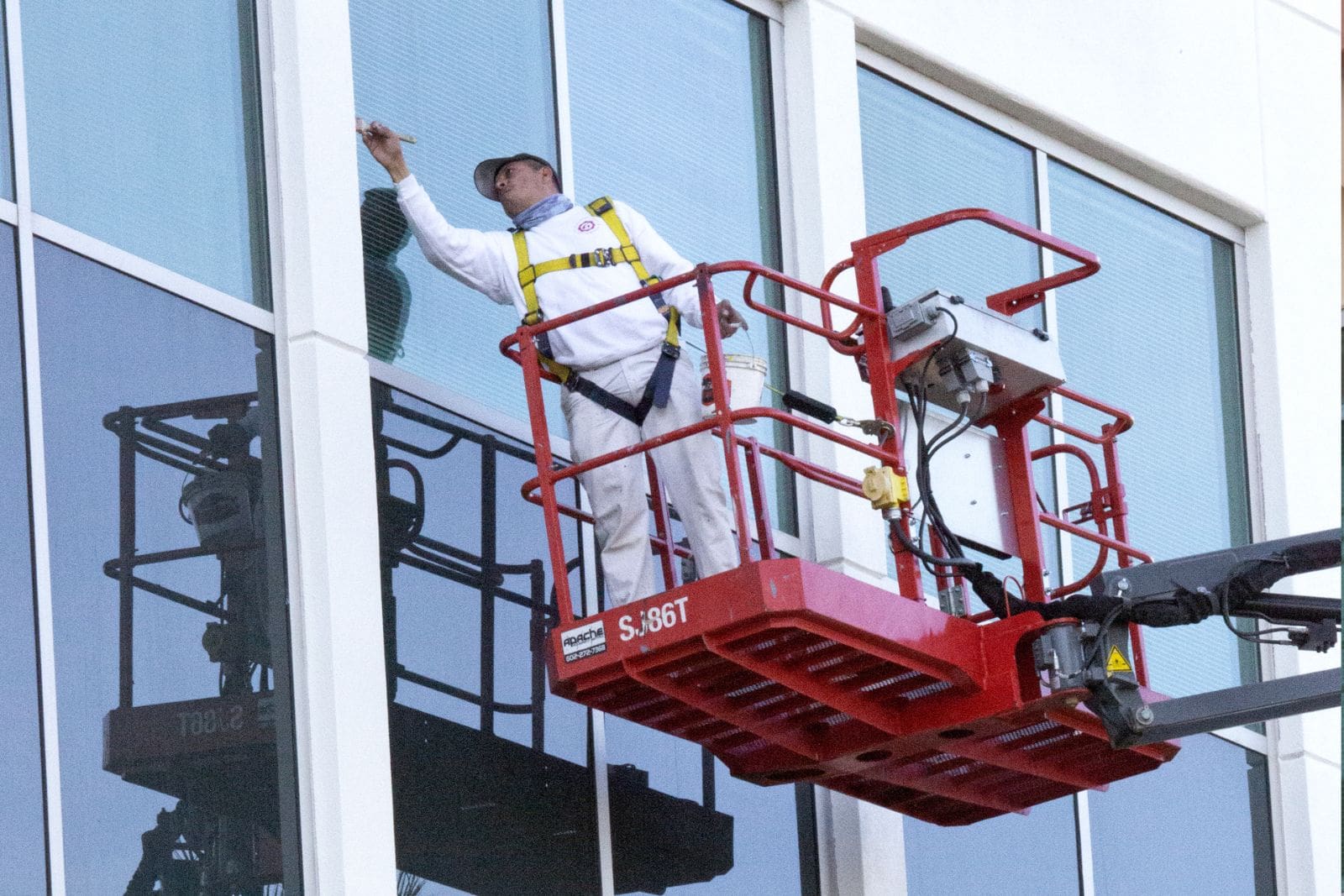 Why Repainting Your Arizona Commercial Building Is So Important